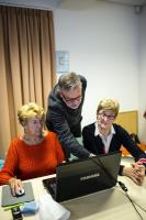 Dr.Google online 8/12/2025